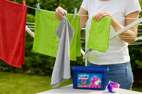 Coral 3in1 Kapsułki do prania kolorów 18 prań skuteczne czyszczenie