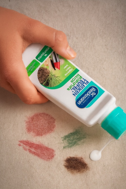 Dr Beckmann Odplamiacz w Płynie Kosmetik & Natur 50ml Skuteczne Usuwanie Plam