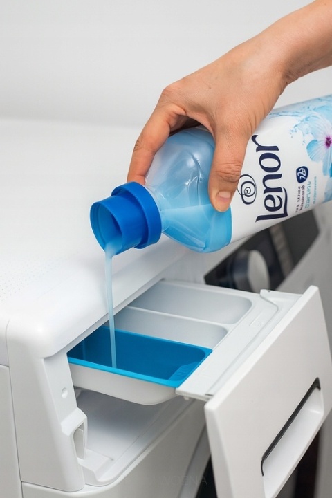 Lenor Płyn do Płukania Tkanin Aprilfrisch 950ml 38 prań Skoncentrowany