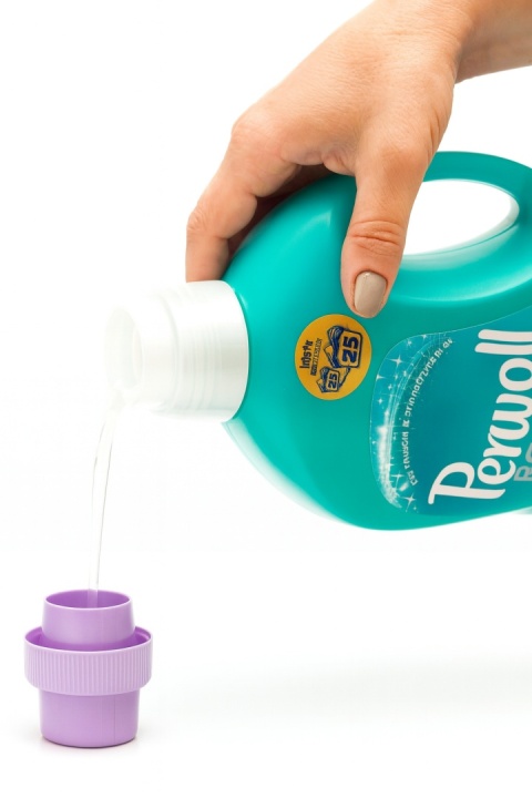 Perwoll Refresh 1,375L Turkusowy Płyn do Prania 25 Prań Koncentrat Żel