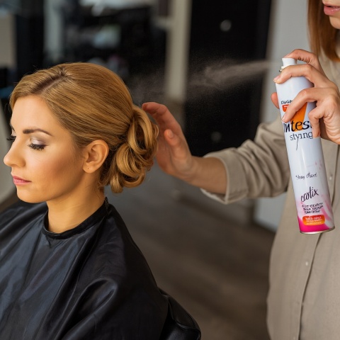 INTENSA Styling Lakier do Włosów Shiny Effect 300ml Połysk i Utrwalenie