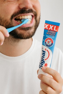 Signal Anti-Caries pasta do zębów 125ml ochrona przeciw próchnicy